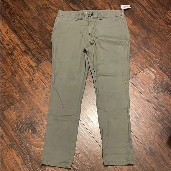 NWT Men's Old Navy  Olive Pants 34X30 - Picture 1 of 4